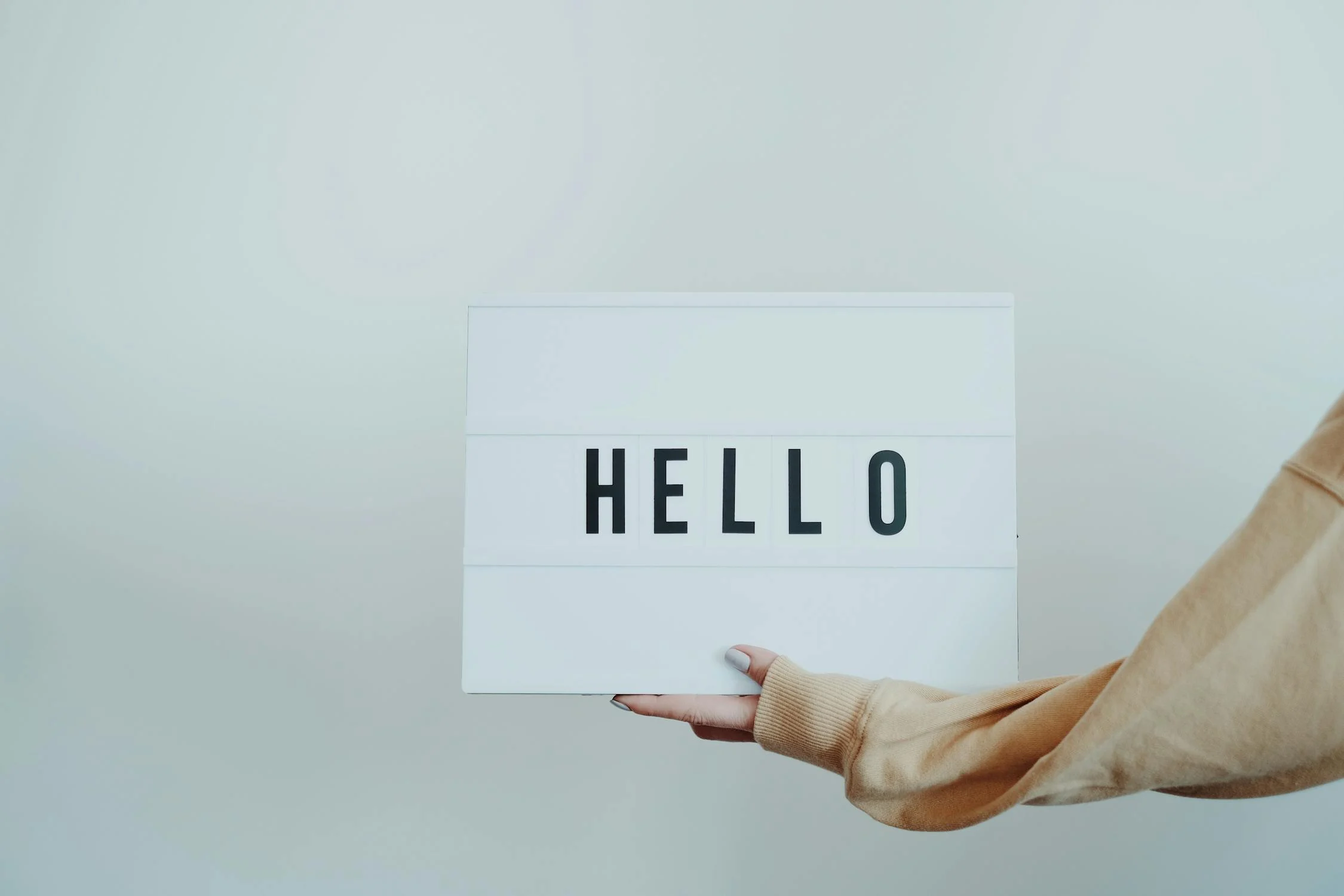Profesora de español enseñando online
